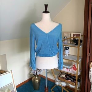 5/$15 D & Kade Clue open back smocked waist, long sleeve with Top M